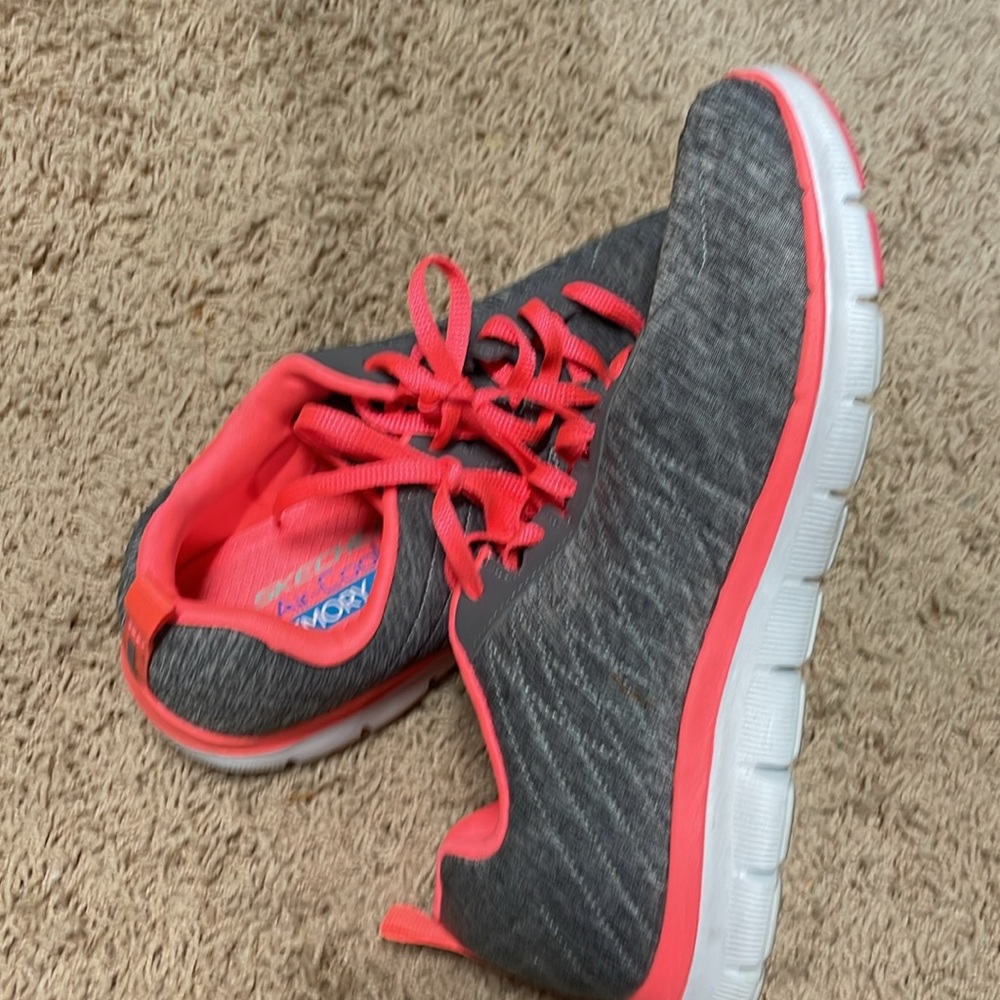 Skechers Air- Cooled Memory Foam Flex Sole.. Worn… - image 2